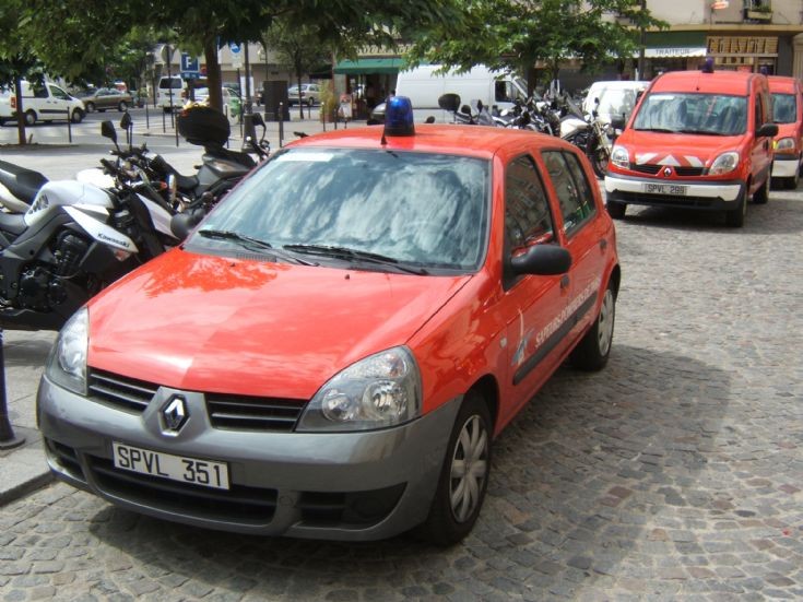 Light liaisons Renault Clio.