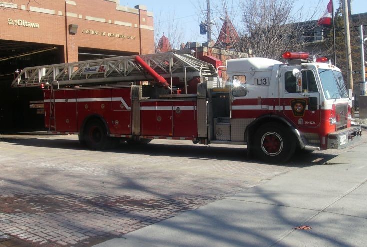 Ottawa Fire Services Ladder 13