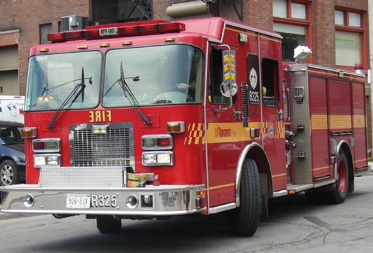 Toronto Fire Services Rescue 325