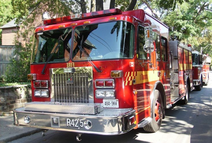 Toronto Fire Services rescue 425
