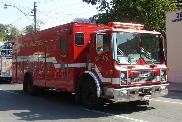 Toronto Fire Services Spare squad 5325B