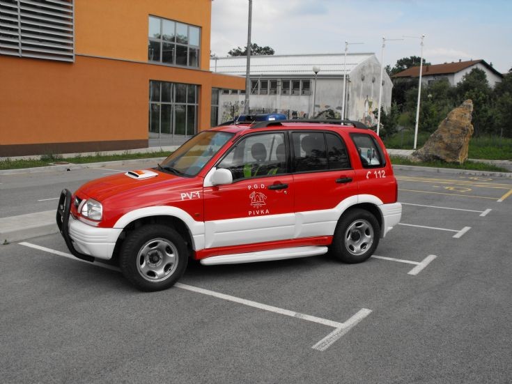 Slovenian fire car - Pivka Suzuki
