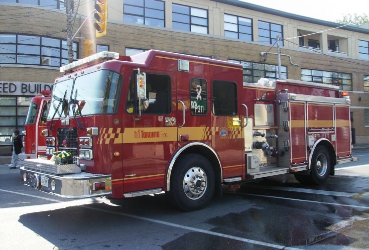 Toronto Fire Services pumper 311