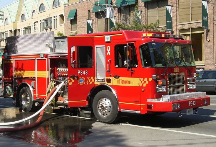 Toronto Fire Services pump 343