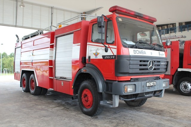 Mercedes 2631 Water Tender Brunei AFS