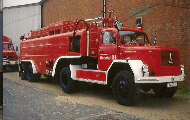Foam truck Magirus Hoechst Frankfurt
