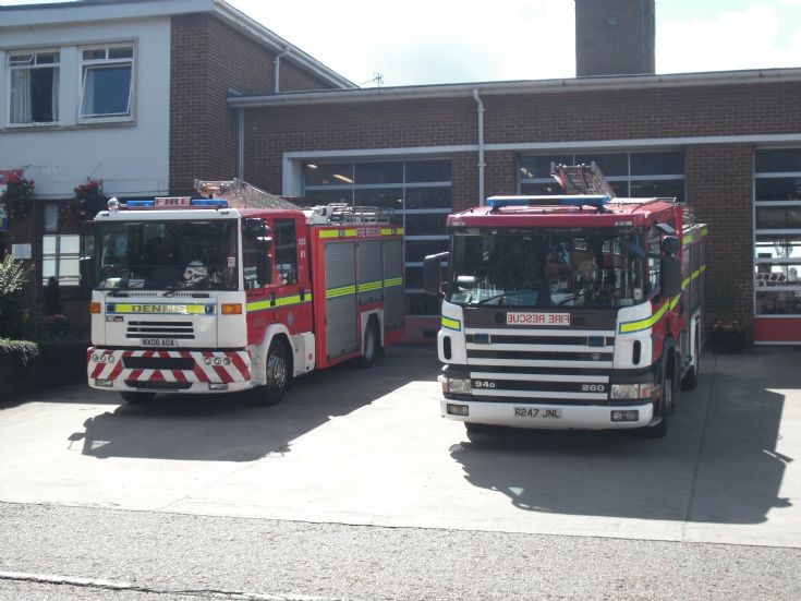 Dennis Sabre & Scania 94D - Cleveland Brigade 2010
