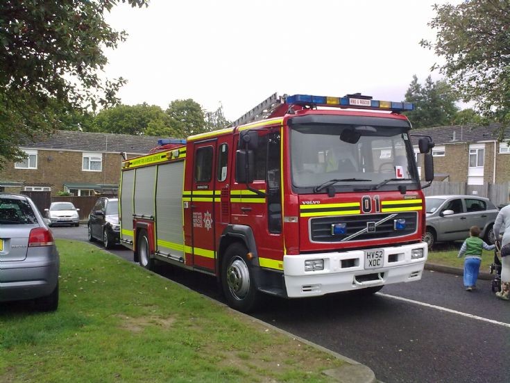 Basingstoke WrT, HFRS HV52 XOC Volvo