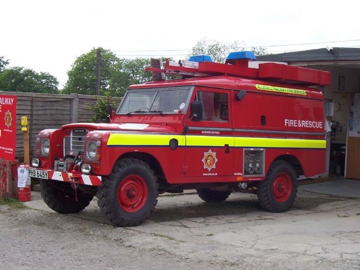 PHB 645Y Land Rover 109