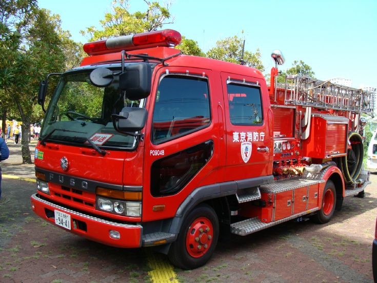 Tokyo Fire Department Fuso Pumper on exercise