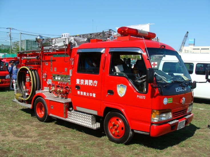 Tokyo Fire Department Isuzu Pumper