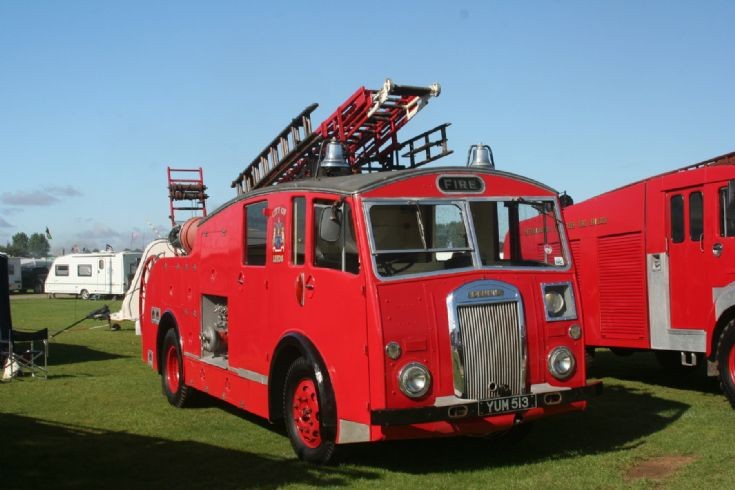 City Of Leeds Dennis  YUM513