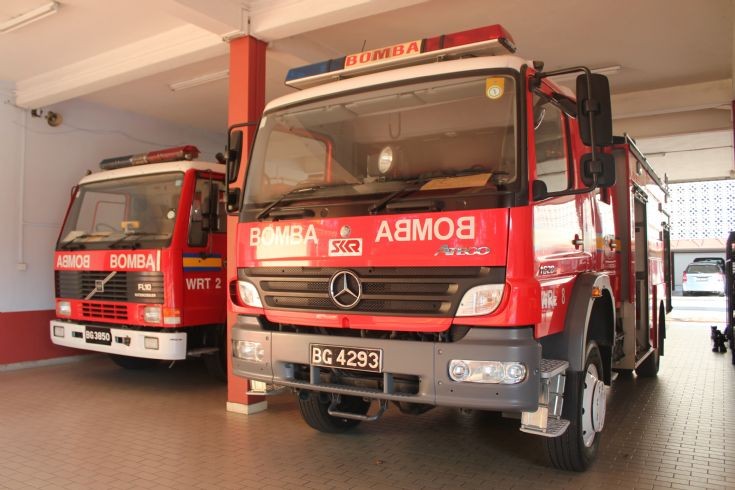 WRT 2 and WRL8 Brunei Fire and Rescue Department