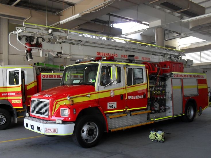 Fire Engines Photos - Freightliner 16m TAP Brisbane FD