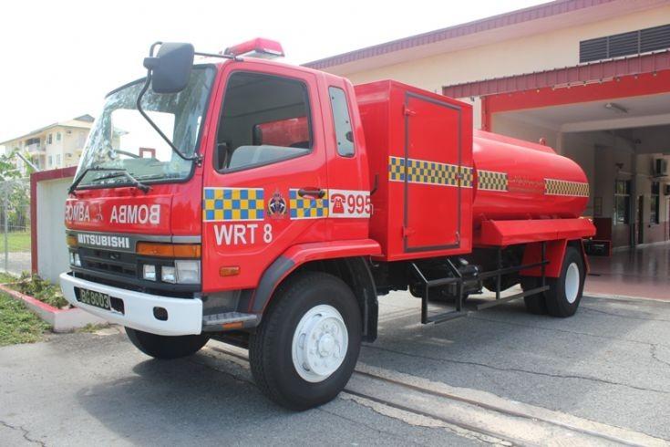 Mitsubishi 617D Water Tanker no.8