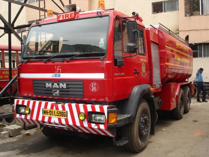 mumbai fire truck MAN