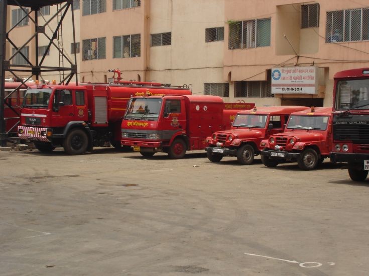 mumbai fire truck & jeeps