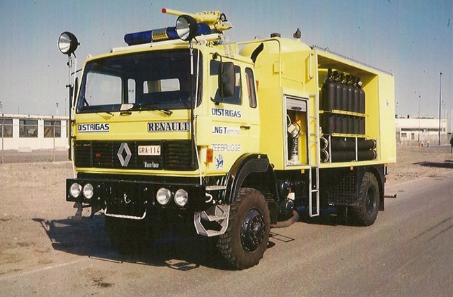 Dry chemical truck Renault
