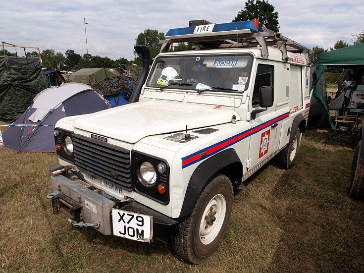 White Land Rover