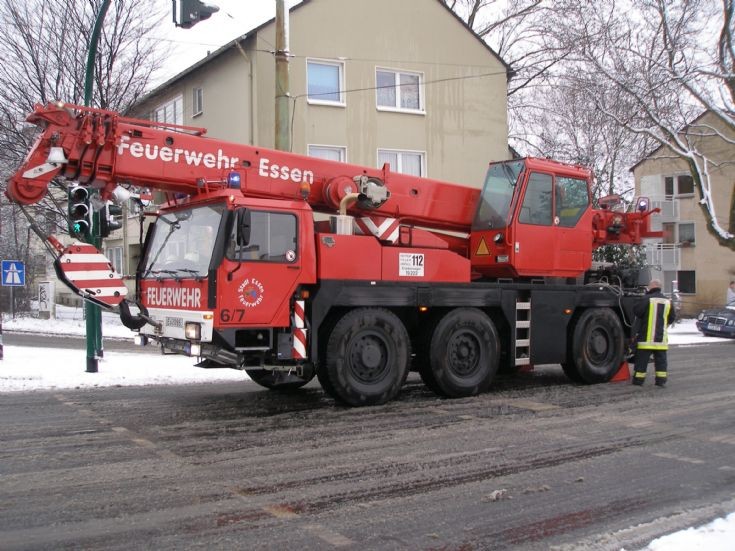 Essen Fire Brigade- Liebherr crane