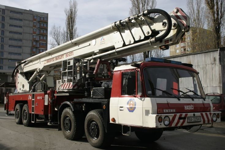 BRONTO SKYLIFT 50-2T1 TATRA 815 PJ 36 208 8X8.1