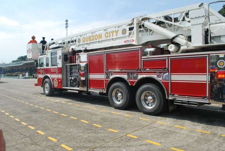 QC Pierce Aerial Fire Truck...