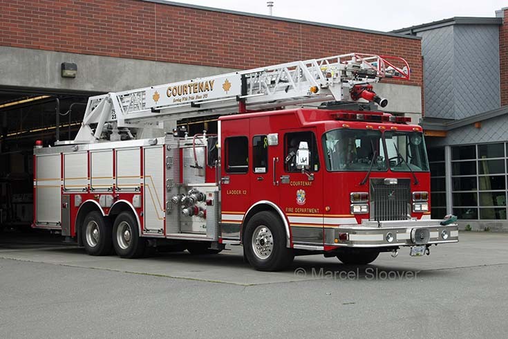 Ladder 12 Courtenay FD BC Canada