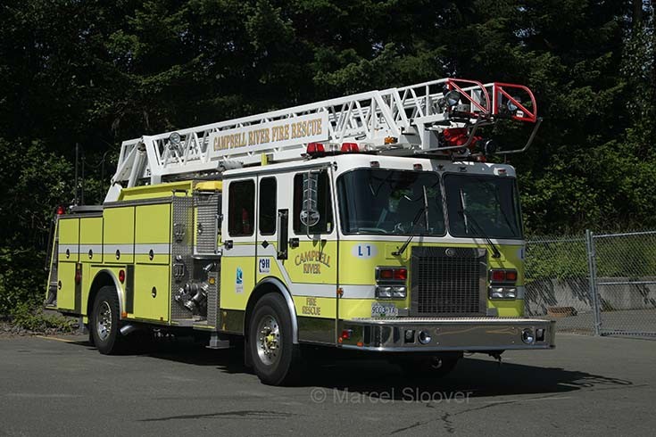 Ladder 1 Spartan Campbell Fire dept Canada