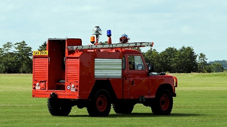  Land Rover SAV 285M back