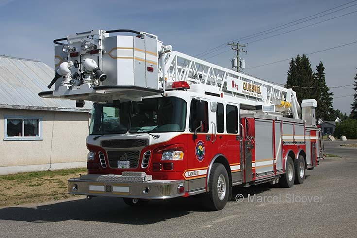 Quesnel Fire department Ladder 31 Spartan Smeal