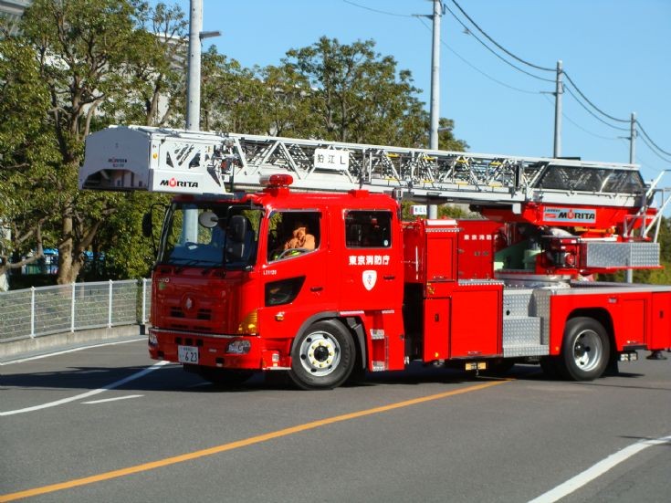 Hino Morita 30m ladder  Tokyo FD