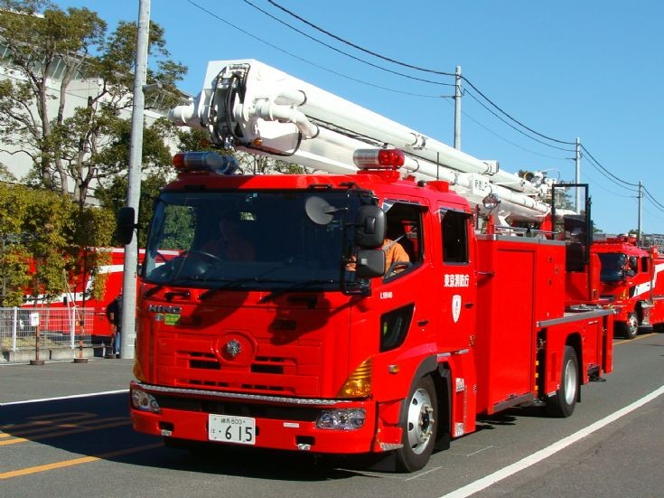 Hino Tokyo FD Shinjuku FS