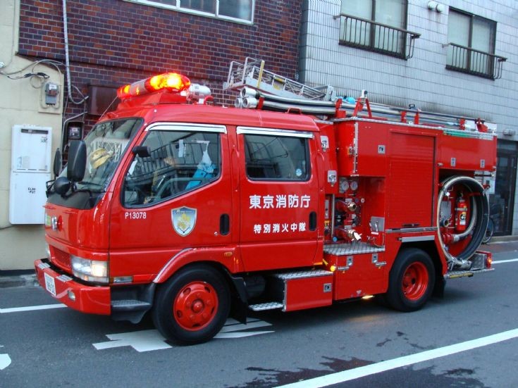Tokyo Fire Department Mitsubishi Pumper