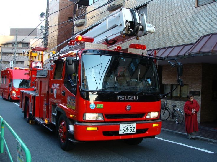Isuzu Skylift - Tokyo FD