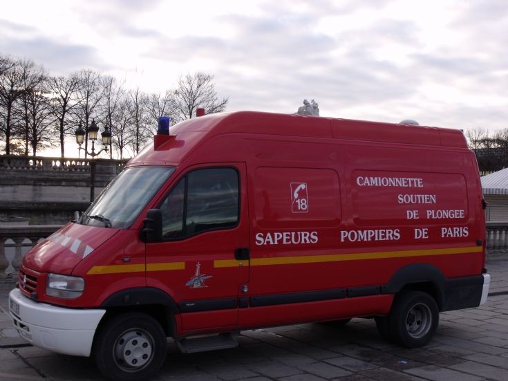 Renault Camionnette Soutien de Plongée.