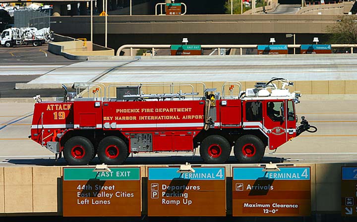 Phoenix Sky Harbor Int. Airport Crashtender