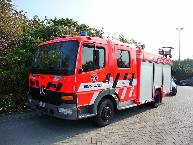 Brandweer Niel Mercedes Atego pump