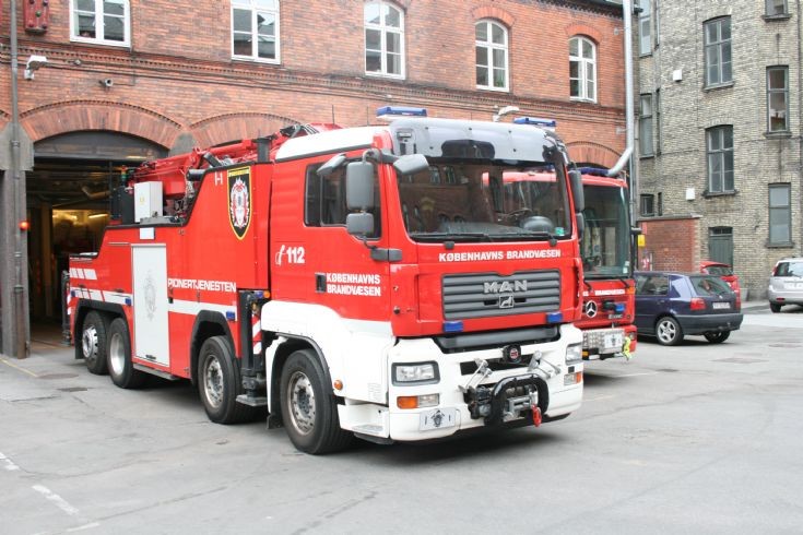 Copenhagen Fire department MAN large crane