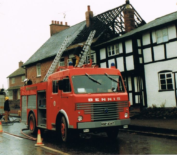 Kington WrL 491 @ 5 pump incident H&WFB 