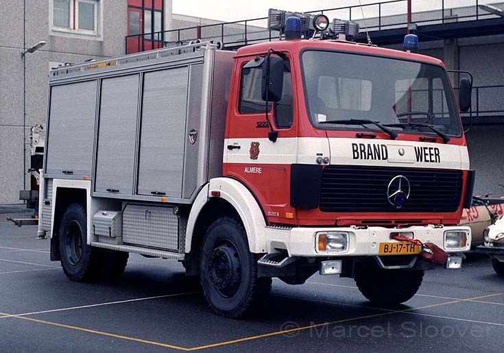 Brandweer Almere Mercedes Rescue truck