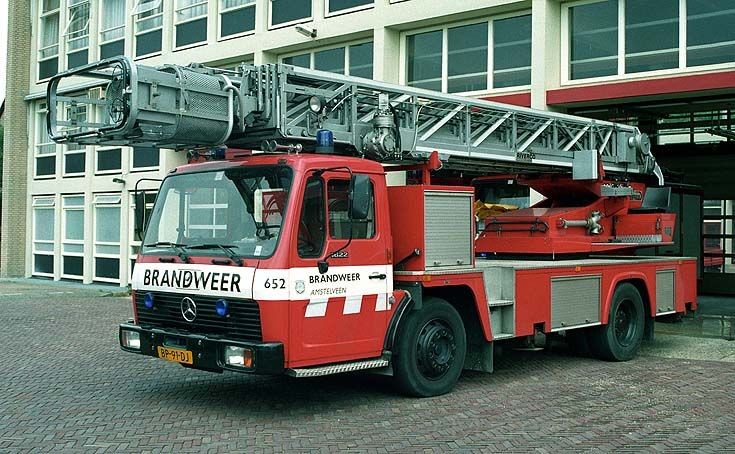 Mercedes Riffaud Amstelveen BP-91-DJ