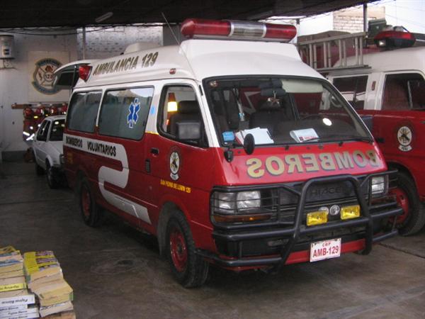 TOYOTA HIACE AMBULANCE
