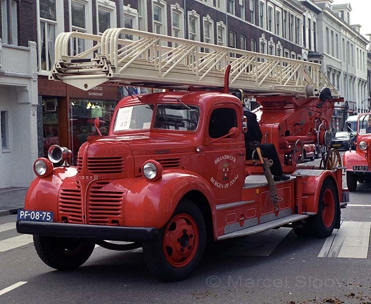 Brandweer Bergen op Zoom Dodge ladder