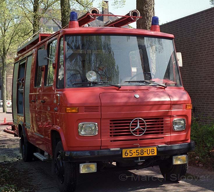 Brandweer Bleskensgraaf Mercedes 65-58-UB