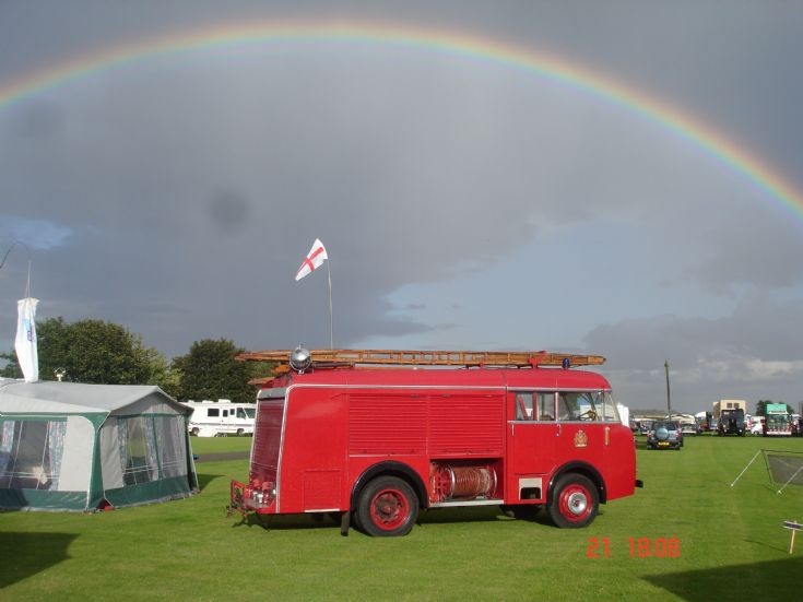 Dennis F8/Miles LTY 352