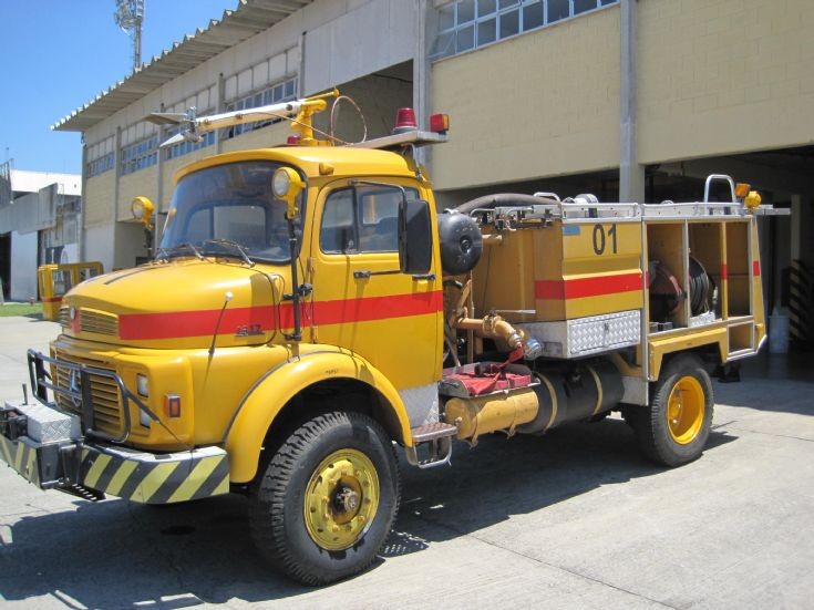 Clever brand on Benz chassis Brazil