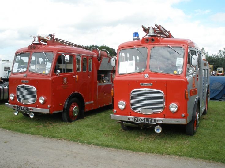 Oldtimer Fire engines 703LYA 22FYD