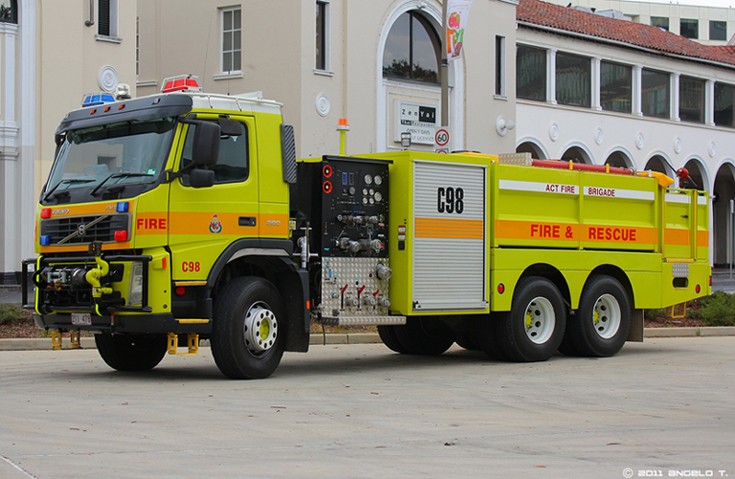 ACTFB Volvo FM9 CAFS tanker, Canberra Australia