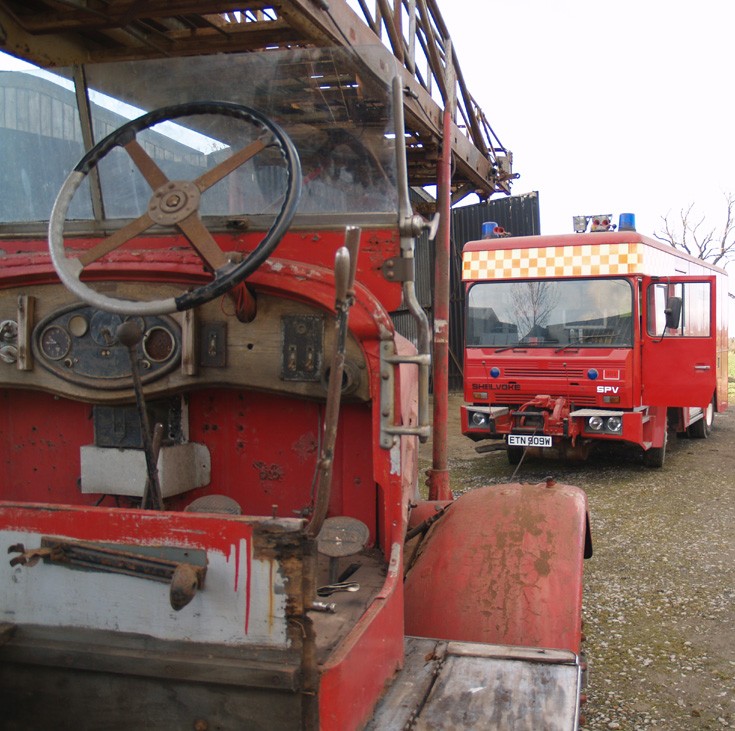Dennis Merryweather TL - GLW 424