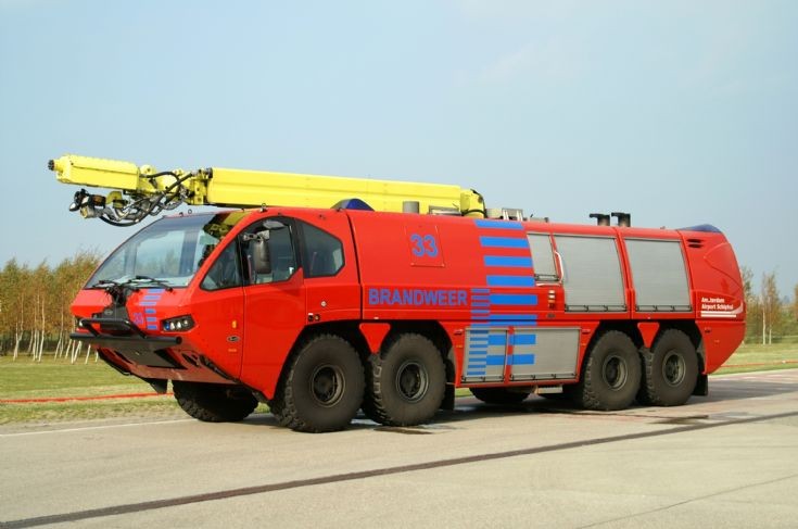 B 33 E-One/Titan Crash tender at Amsterdam